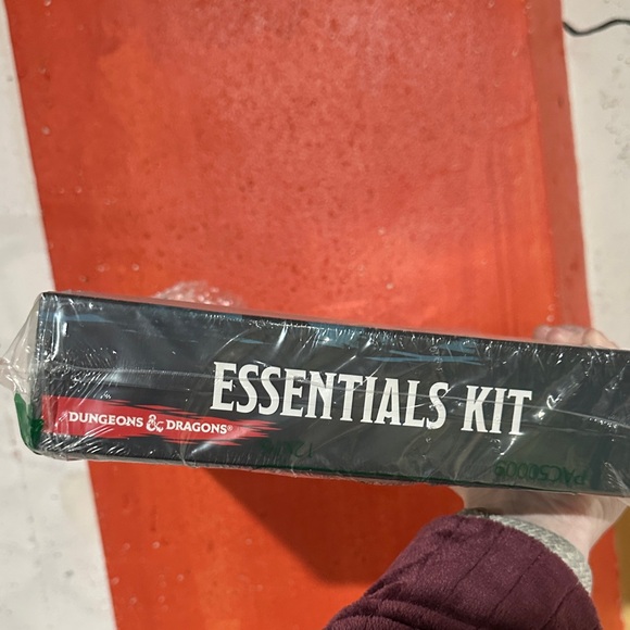 Dungeons & Dragons Essentials Kit - Picture 5 of 7